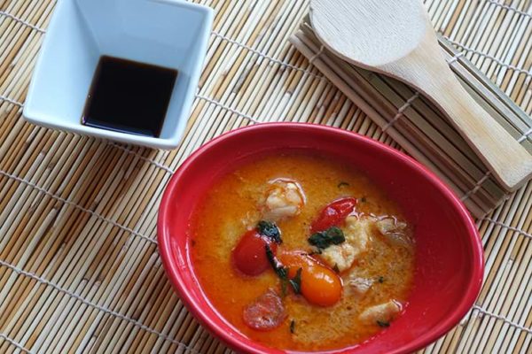 Fisch Curry mit Tomaten und Sojasoße